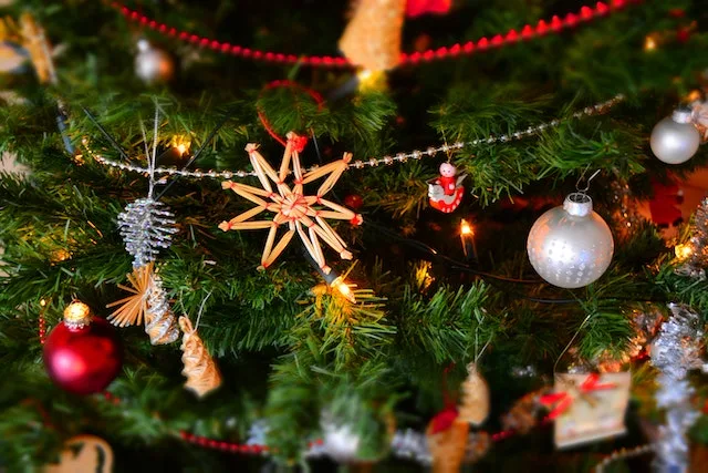easy-tips-for-sliding-into-the-festive-mood-during-christmas